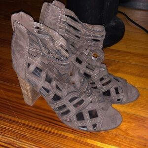 Carlos Extreme Brown Heels